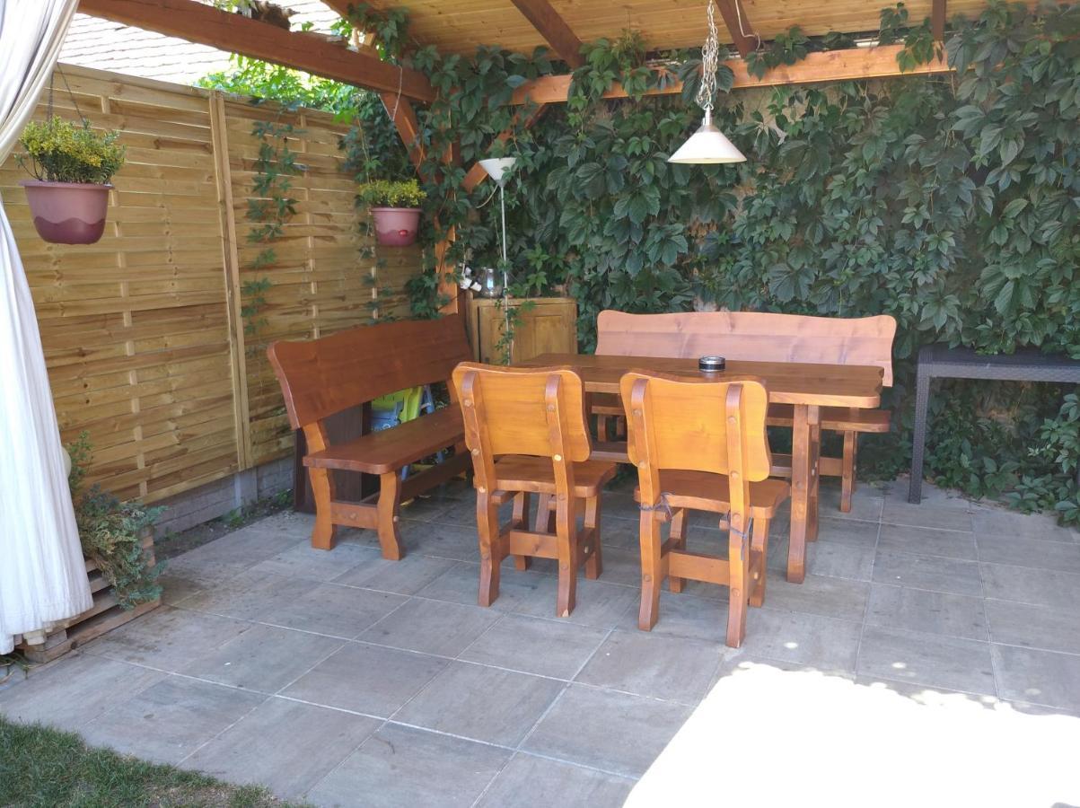 Ubytování v soukromí Opolany u Poděbrad Exterior foto