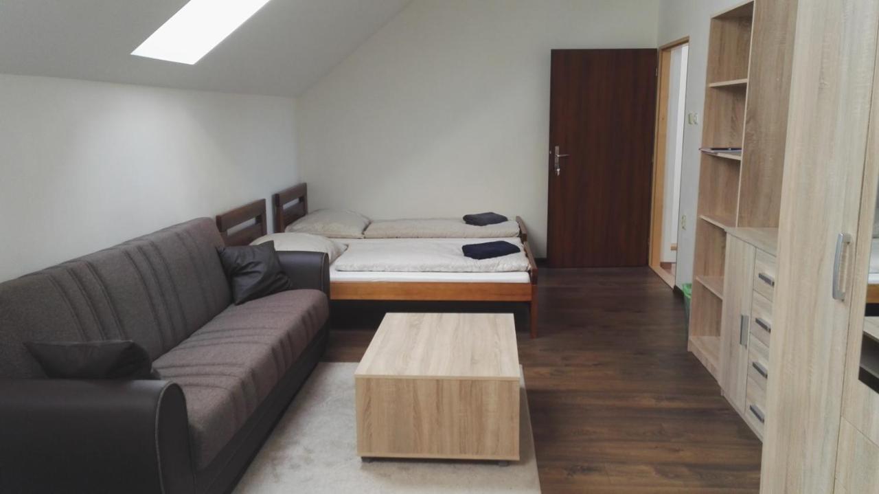 Ubytování v soukromí Opolany u Poděbrad Exterior foto