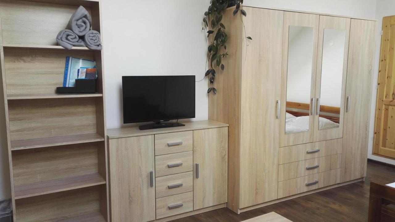 Ubytování v soukromí Opolany u Poděbrad Exterior foto